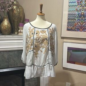 V Cristina Embroidered Tunic EUC
